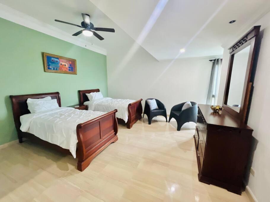 Beach Front Penthouse In Exclusive Tower Σάντο Ντομίγκο Εξωτερικό φωτογραφία